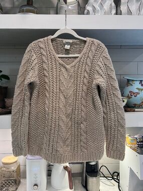 Neiman Marcus 100% Cashmere Beige Cableknit Sweater